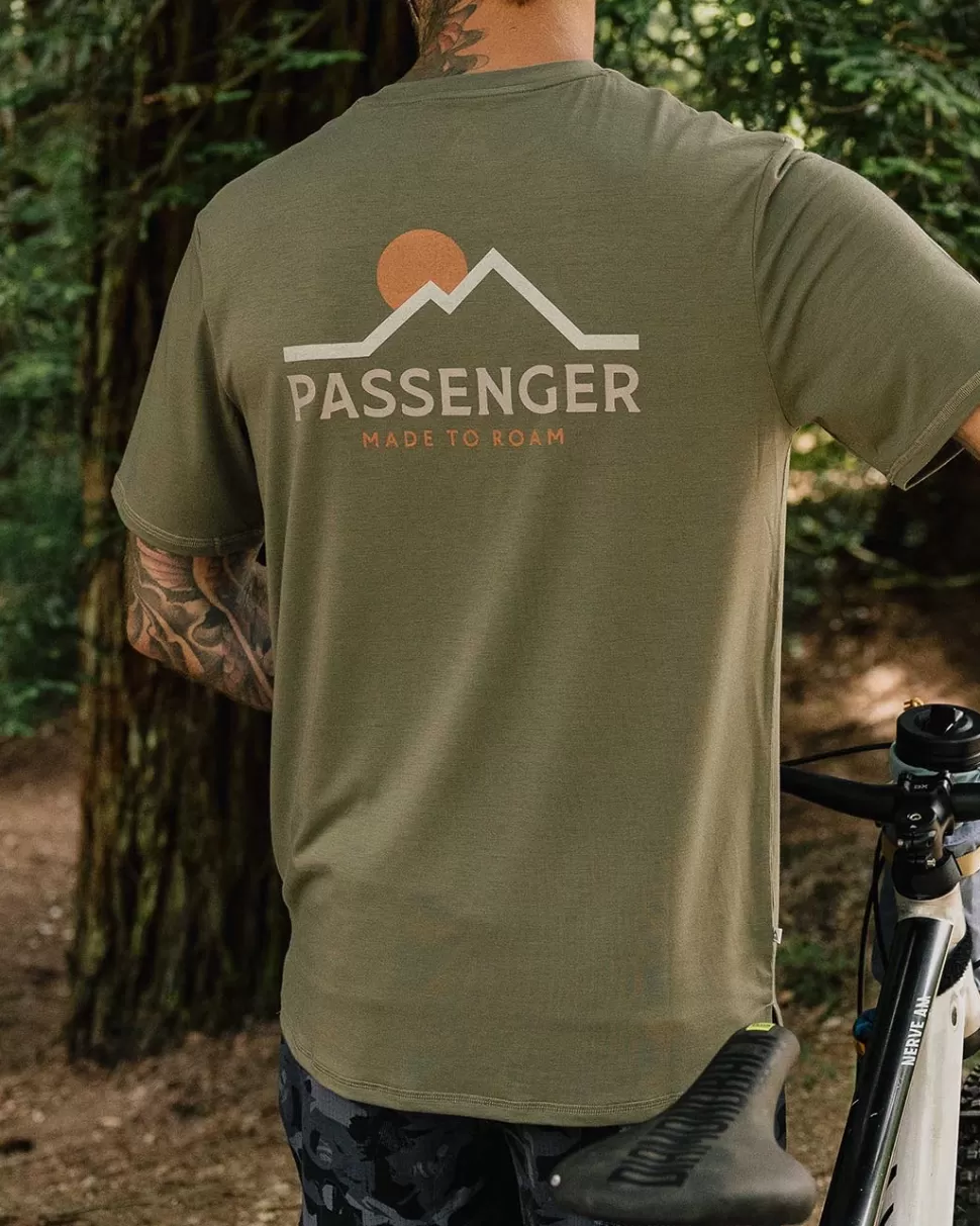 Store Passenger Calling Active Recycled T-Shirt Dusty Olive